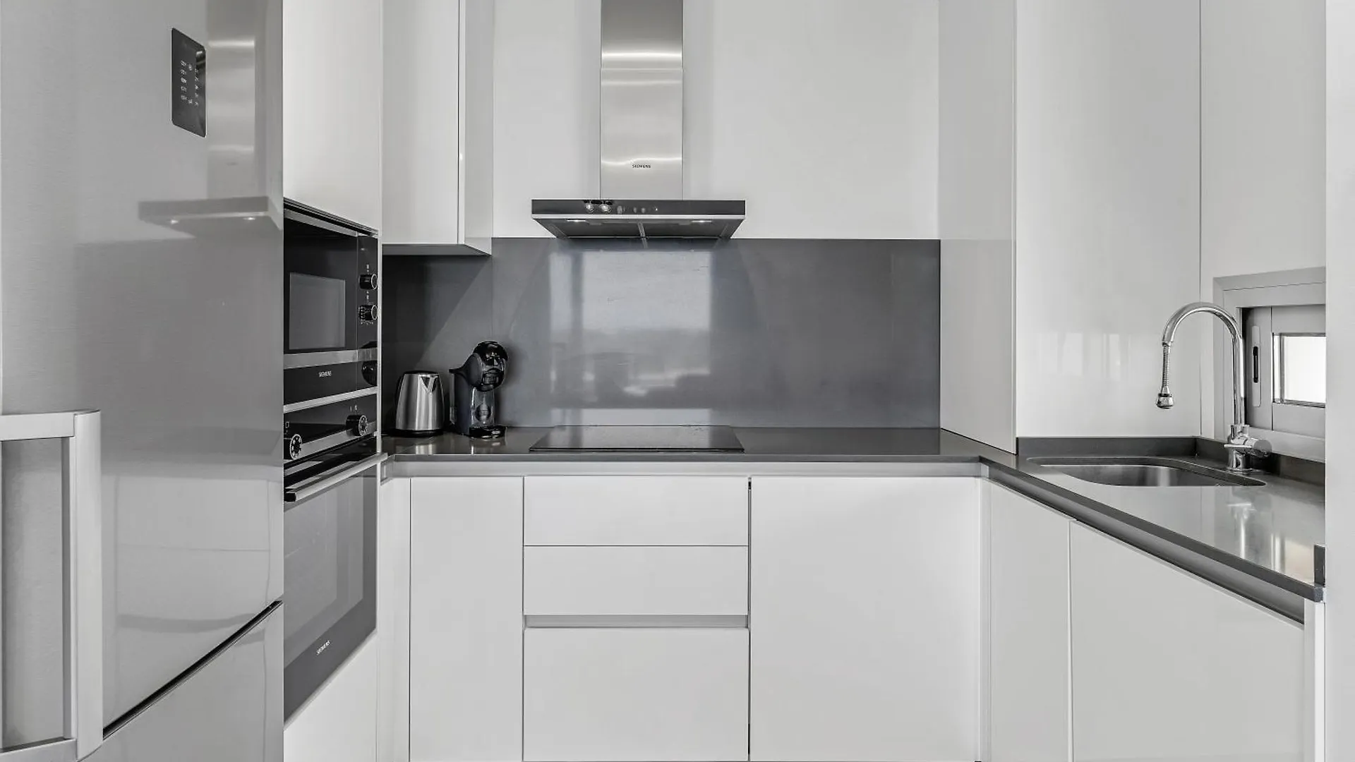 Apartment Modern 3 Bed Apt In Cancelada Estepona