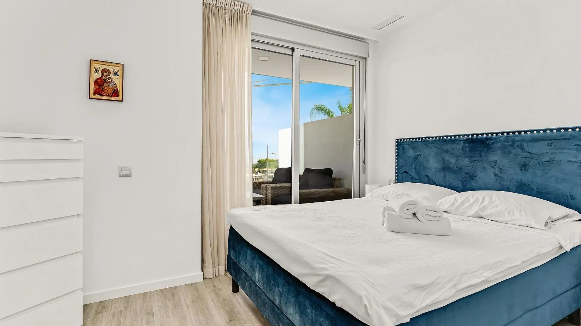 Apartment Modern 3 Bed Apt In Cancelada Estepona Spain