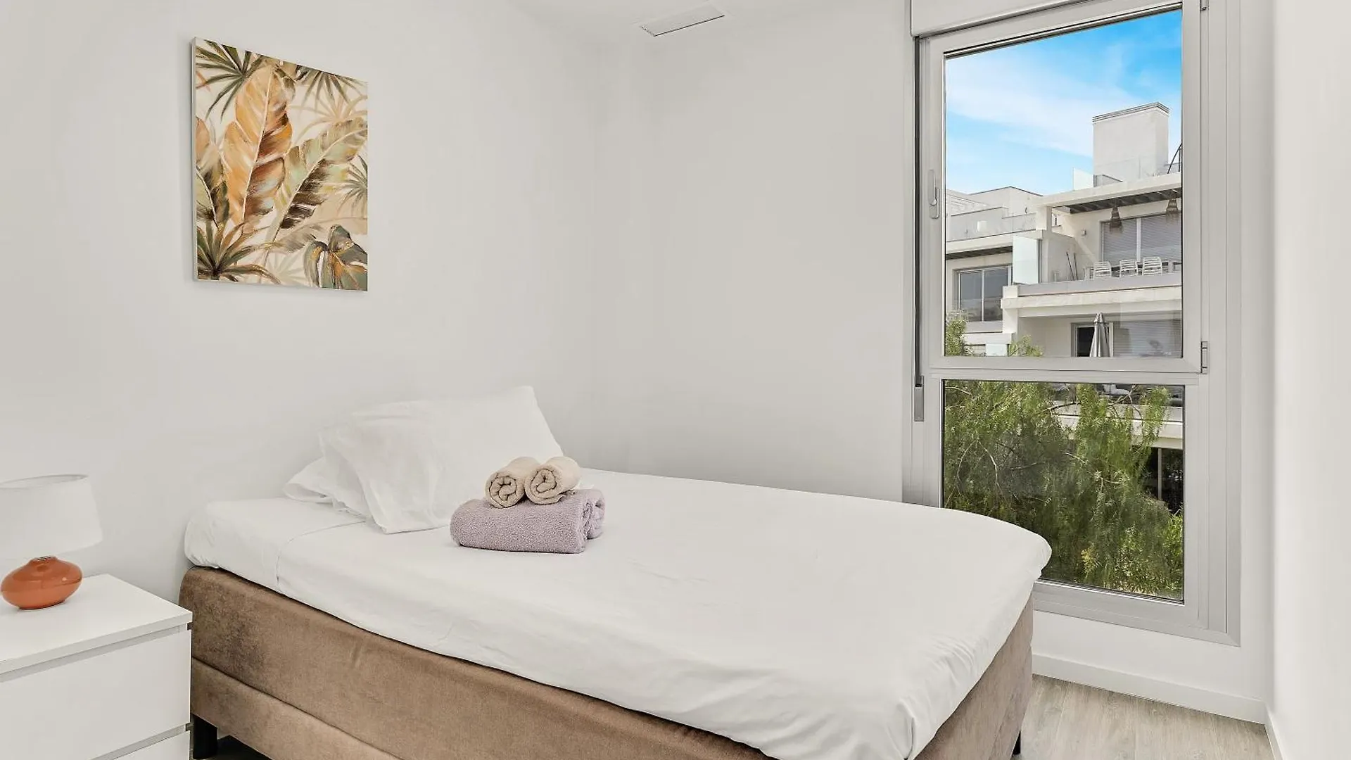 Modern 3 Bed Apt In Cancelada Estepona Spain
